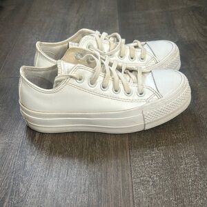 Converse White leather Platform Sneakers women’s tennis shoes sneakers size 5